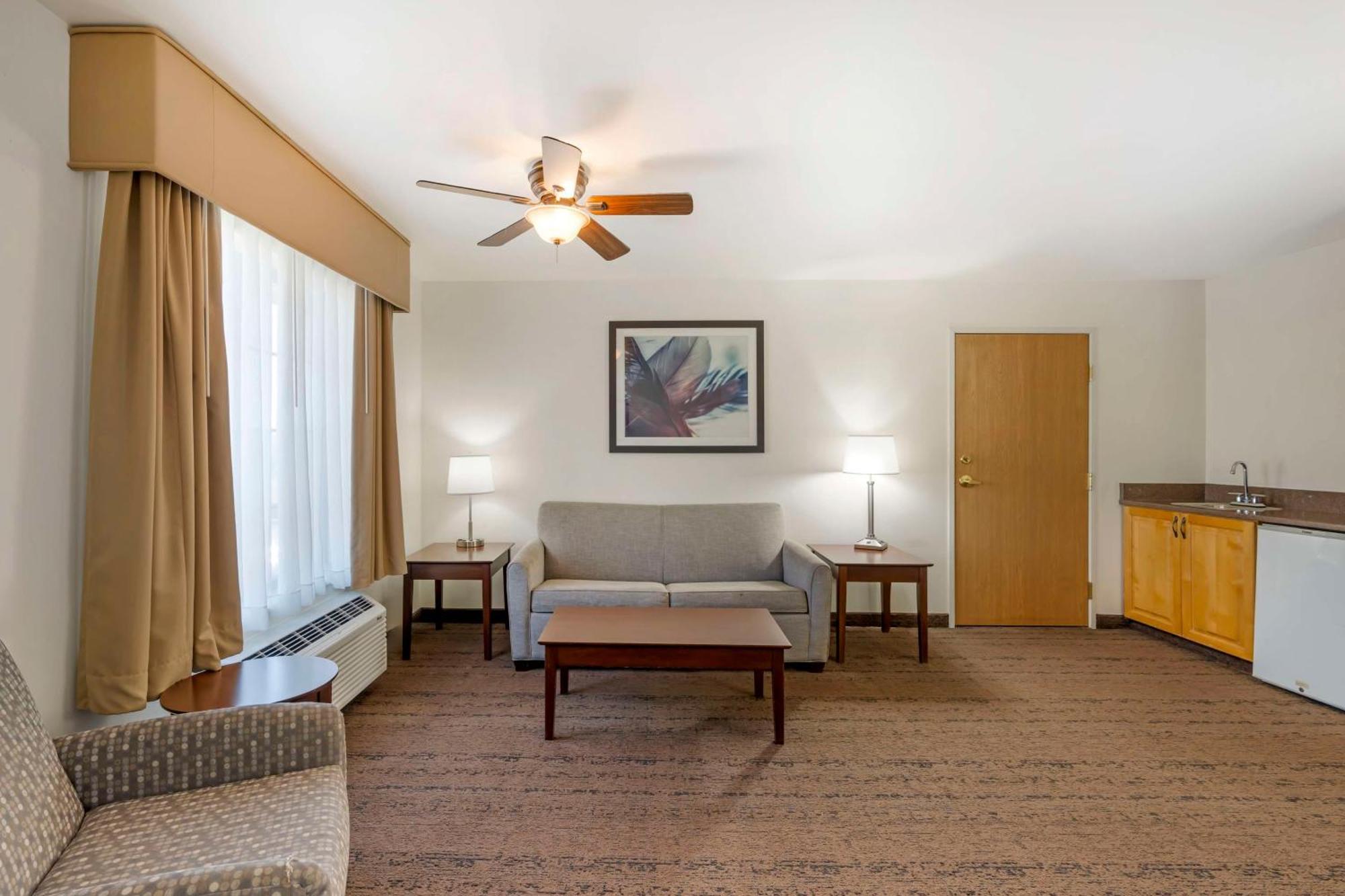 เบสท์ เวสเทิร์น เยลโลว์สโตน ครอสซิง Hotel Laurel ภายนอก รูปภาพ