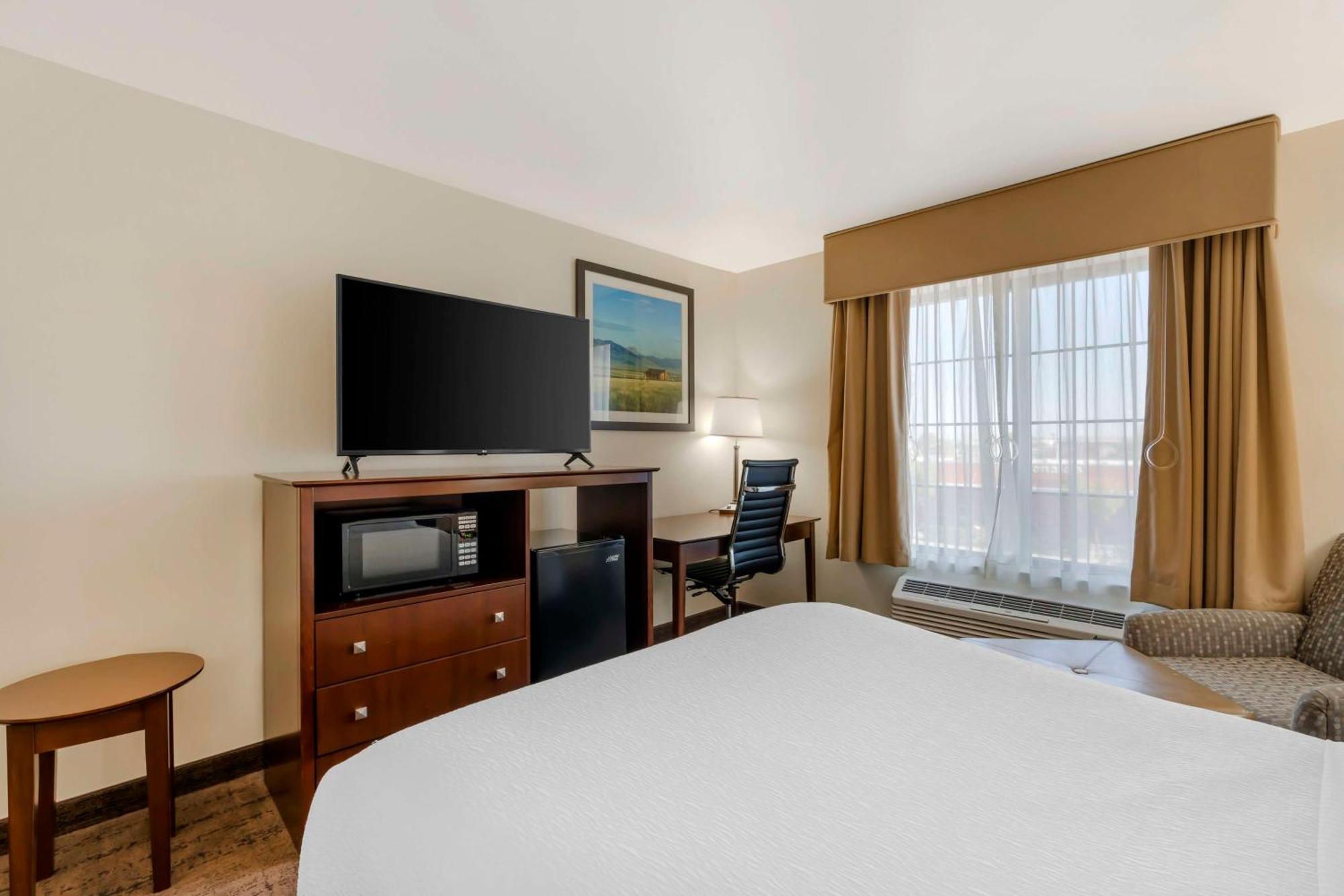 เบสท์ เวสเทิร์น เยลโลว์สโตน ครอสซิง Hotel Laurel ภายนอก รูปภาพ